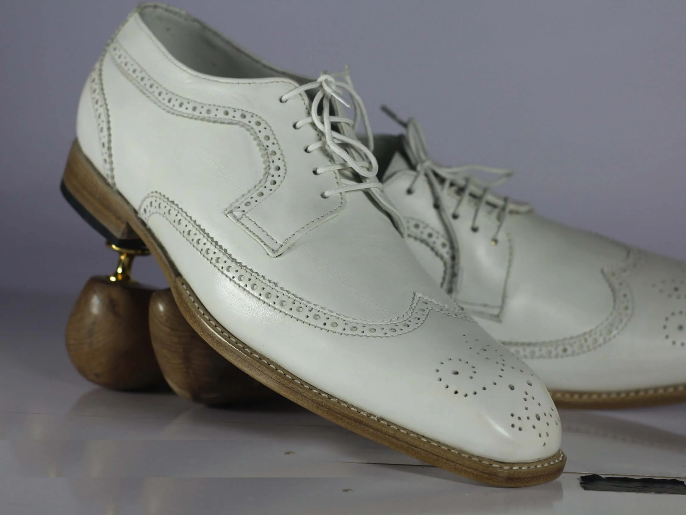 Bespoke Men's White Leather Wing Tip Brogue Lace Up Shoes