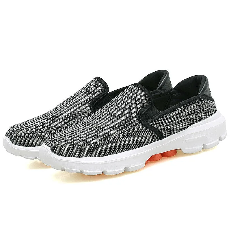 Man's breathable flat non-slip tennis sneakers